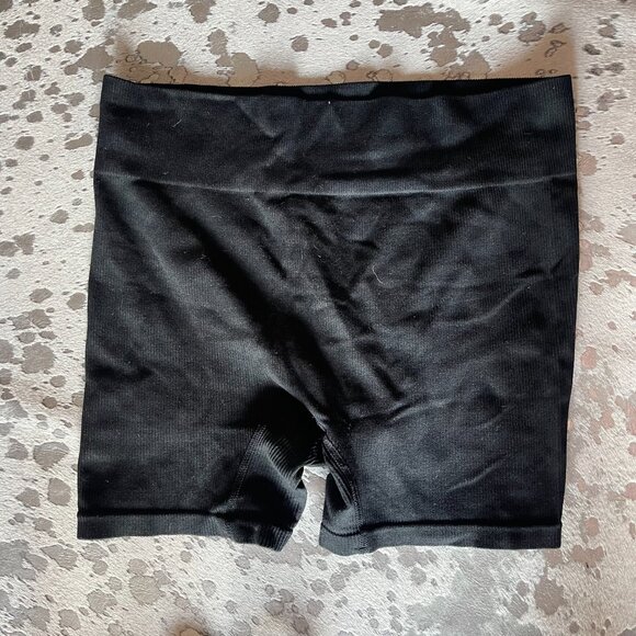 Bundle of 4 Women’s Activewear Pieces – Peloton, Wild Fable, ANWND – Size M/L - Picture 3 of 5